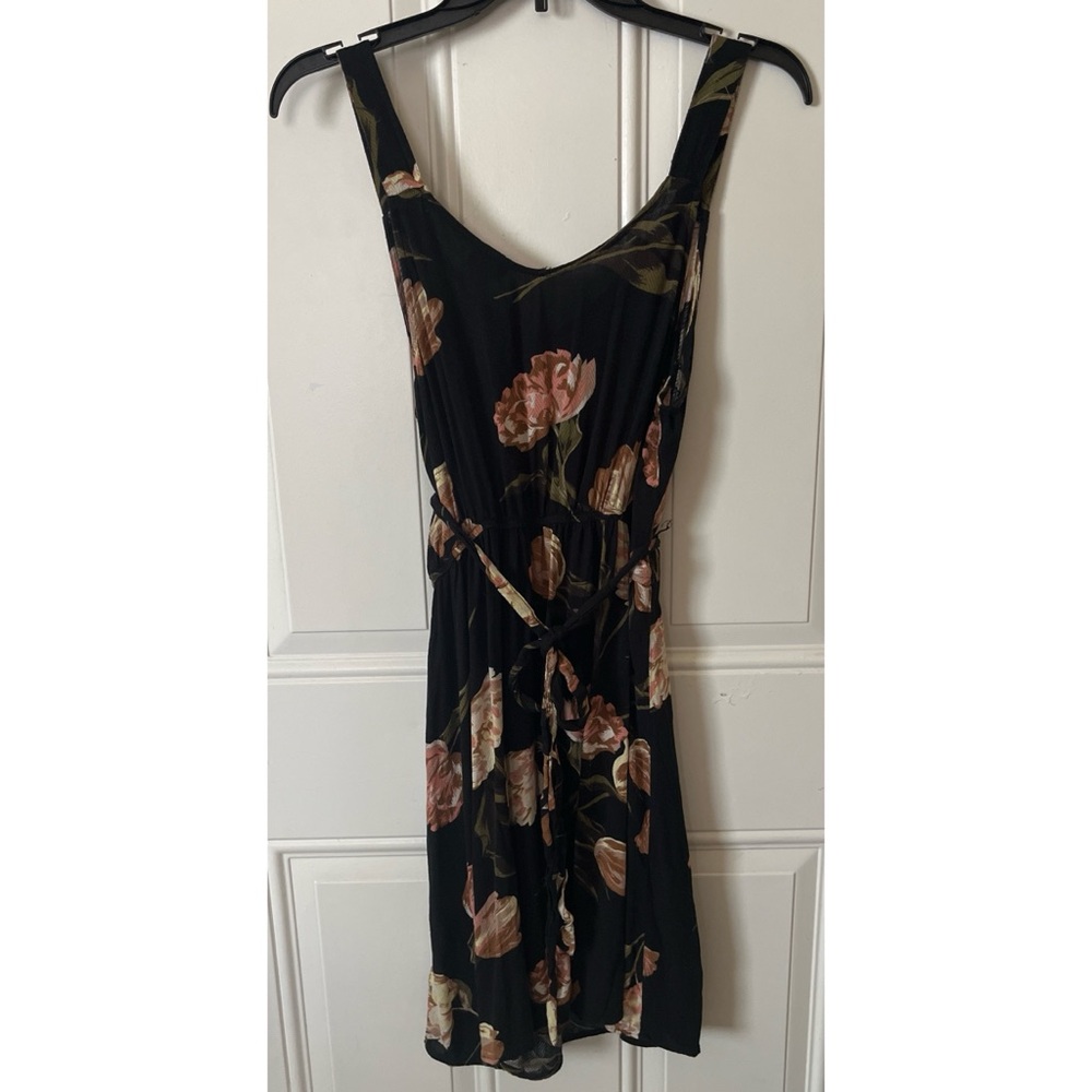 A New Day Large Sleeveless Black w/ Mauve Pink & Gold Floral Belted Mini Dress. - Picture 7 of 11